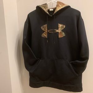 Under Armour | Black & Camo Hoodie